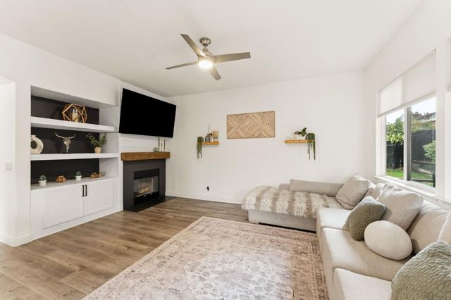 1341 Grove Creek Way, Lincoln, CA 95648