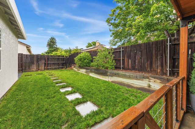 1341 Grove Creek Way, Lincoln, CA 95648