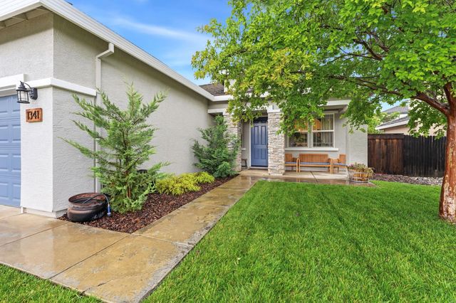1341 Grove Creek Way, Lincoln, CA 95648