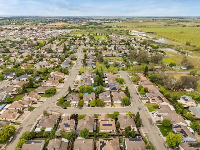 1341 Grove Creek Way, Lincoln, CA 95648