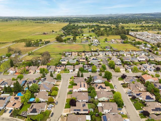 1341 Grove Creek Way, Lincoln, CA 95648