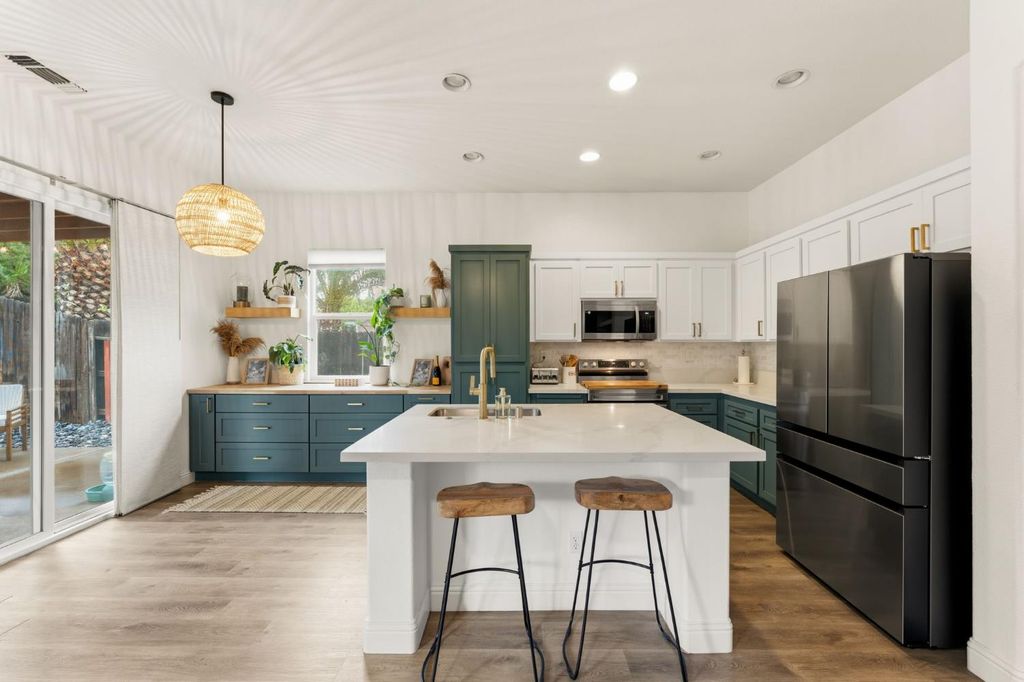 1341 Grove Creek Way, Lincoln, CA 95648
