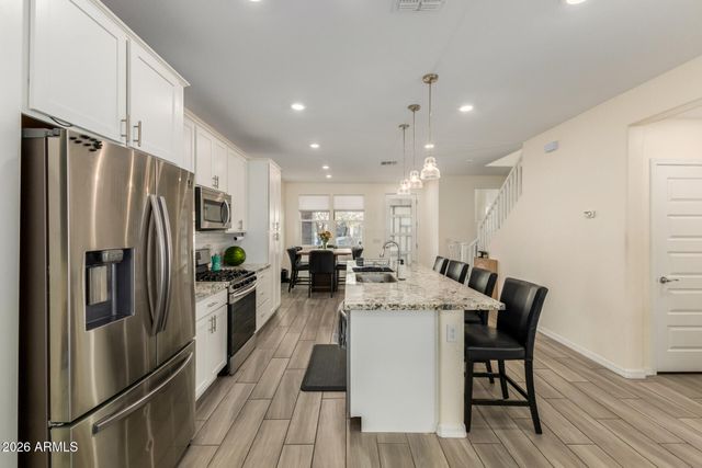 1841 W 20TH Avenue, Apache Junction, AZ 85120