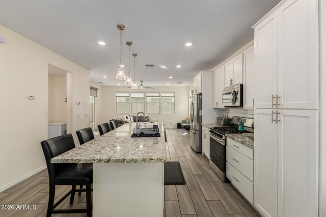 1841 W 20TH Avenue, Apache Junction, AZ 85120