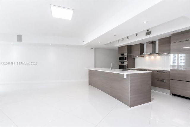 17201 Collins Ave 1807, Sunny Isles Beach, FL 33160