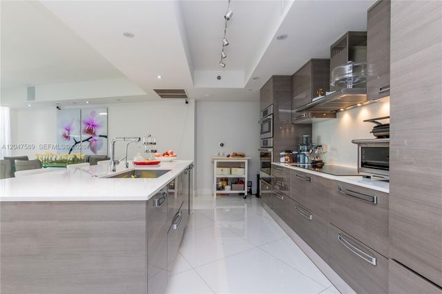17201 Collins Ave 1807, Sunny Isles Beach, FL 33160