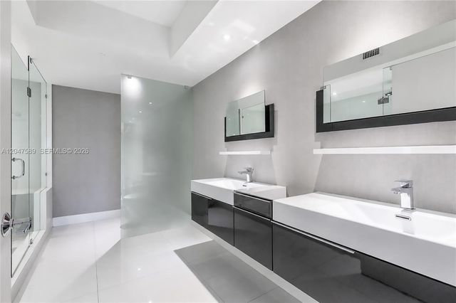 17201 Collins Ave 1807, Sunny Isles Beach, FL 33160