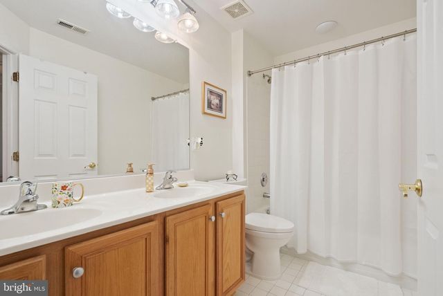 10585 TATTERSALL DR, Manassas, VA 20112
