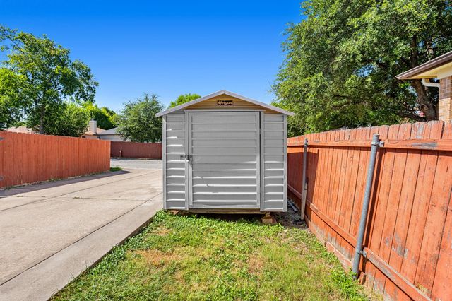 1121 Black Locust DR, Pflugerville, TX 78660