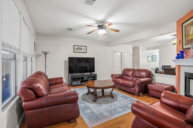 1121 Black Locust DR, Pflugerville, TX 78660