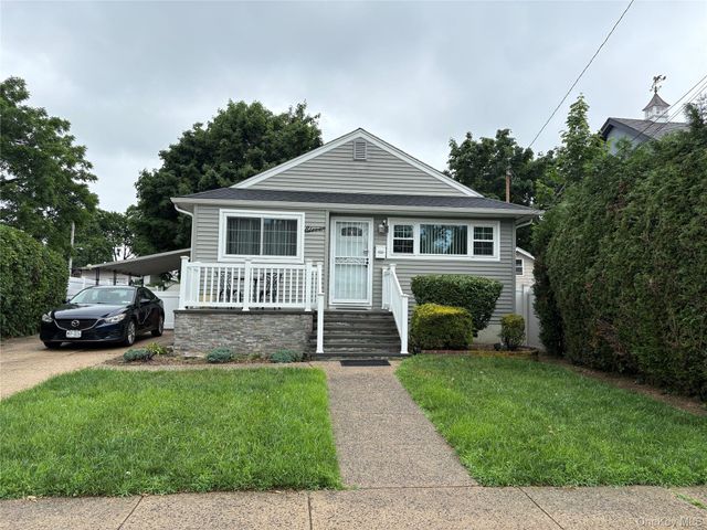 11 Madison Avenue, Roosevelt, NY 11575