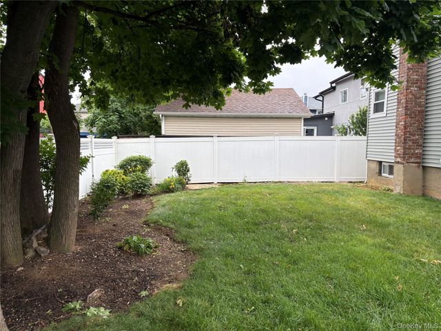 11 Madison Avenue, Roosevelt, NY 11575