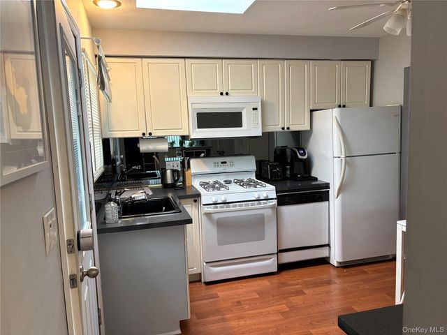 11 Madison Avenue, Roosevelt, NY 11575
