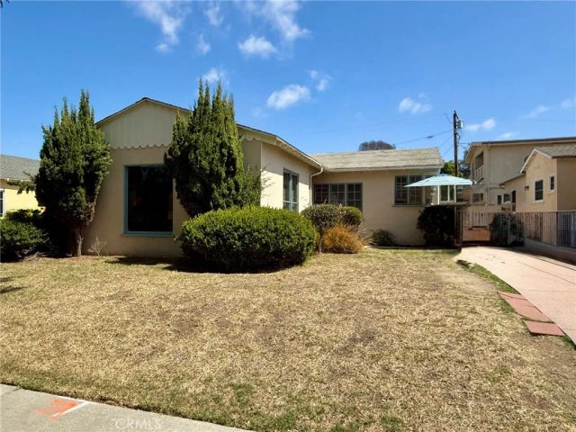 3246 Cerritos, Signal Hill, CA 90755