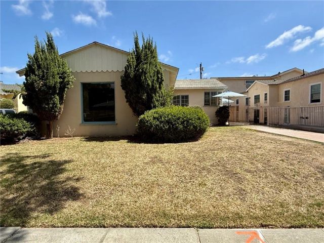 3246 Cerritos, Signal Hill, CA 90755