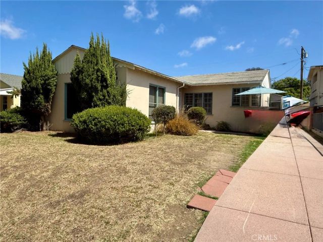 3246 Cerritos, Signal Hill, CA 90755