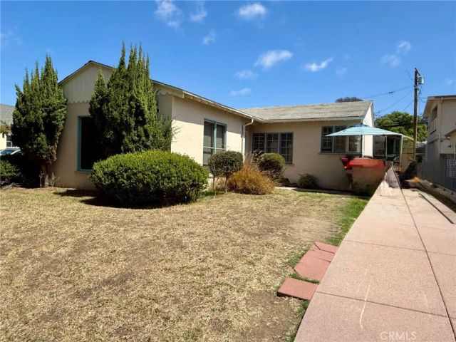 3246 Cerritos, Signal Hill, CA 90755