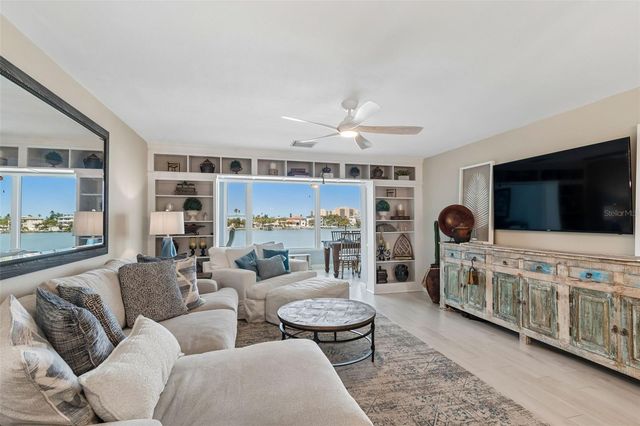 770 ISLAND WAY N204, Clearwater, FL 33767