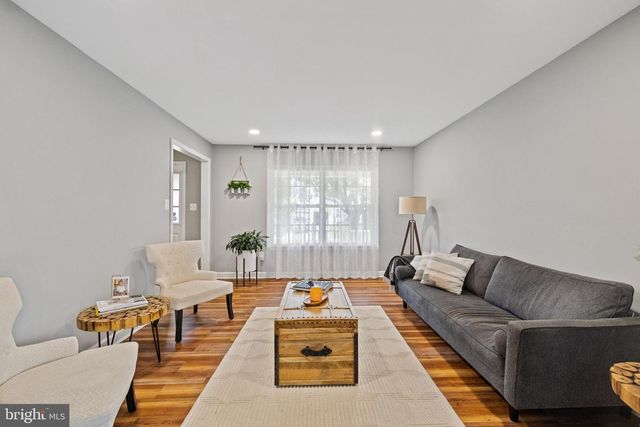7014 ALLINGTON MANOR CIR E, Frederick, MD 21703