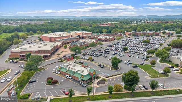 7014 ALLINGTON MANOR CIR E, Frederick, MD 21703