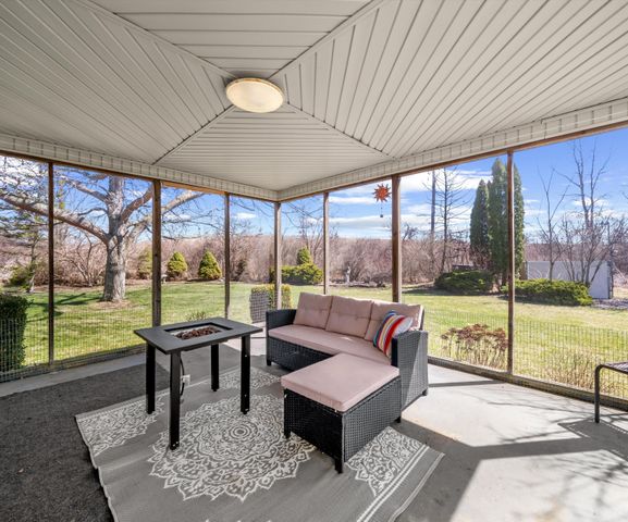 680 Leveque Circle, Frenchtown Twp, MI 48117