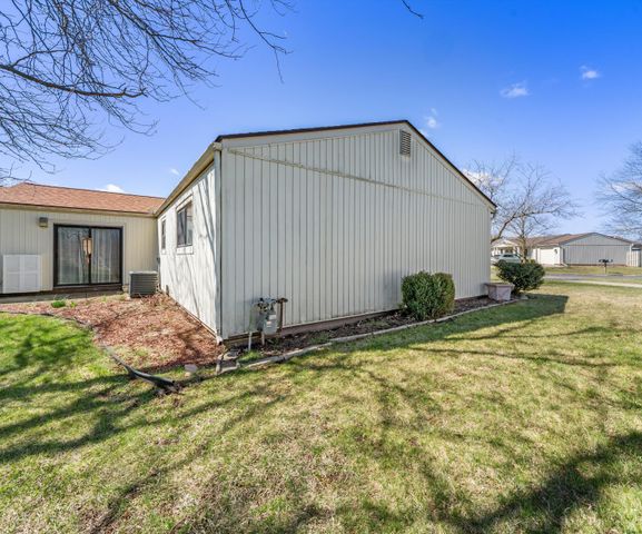 680 Leveque Circle, Frenchtown Twp, MI 48117