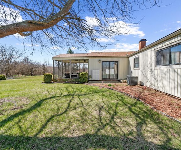 680 Leveque Circle, Frenchtown Twp, MI 48117