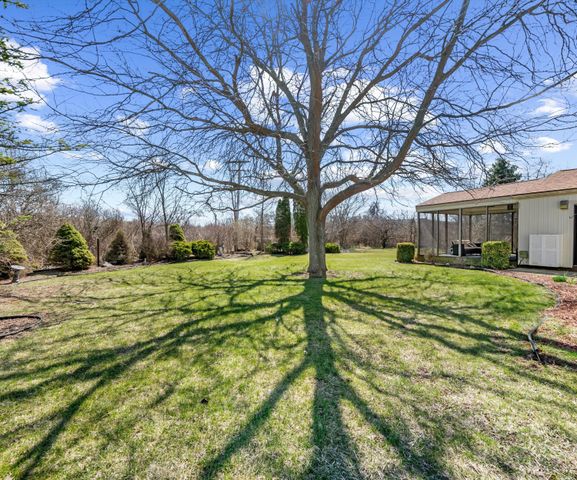 680 Leveque Circle, Frenchtown Twp, MI 48117