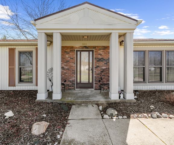 680 Leveque Circle, Frenchtown Twp, MI 48117