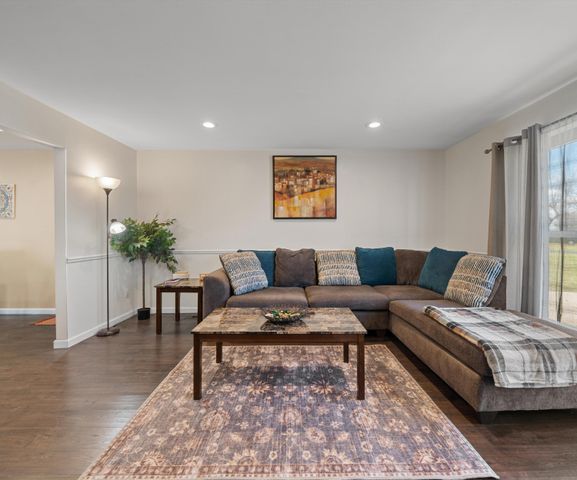 680 Leveque Circle, Frenchtown Twp, MI 48117