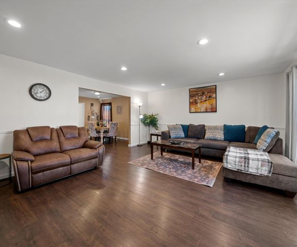 680 Leveque Circle, Frenchtown Twp, MI 48117