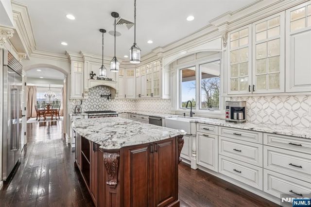 73 Maple Avenue, Wayne, NJ 07470