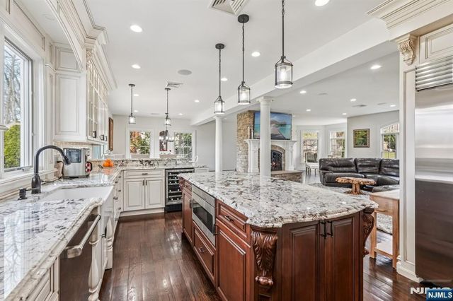 73 Maple Avenue, Wayne, NJ 07470