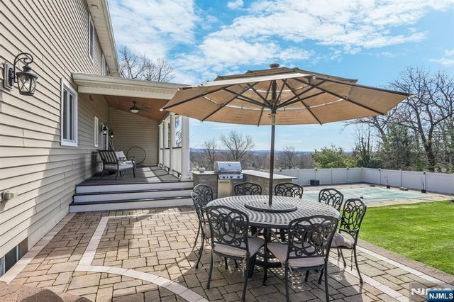 73 Maple Avenue, Wayne, NJ 07470