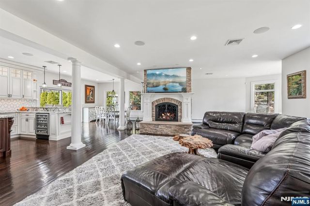 73 Maple Avenue, Wayne, NJ 07470