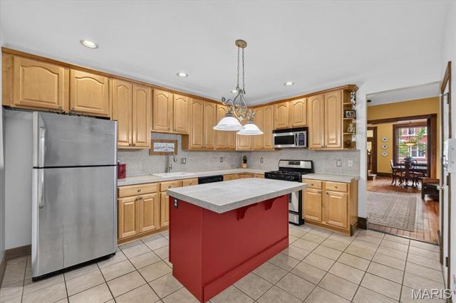 2919 Michigan Avenue, St Louis, MO 63118