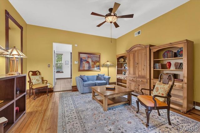 2919 Michigan Avenue, St Louis, MO 63118