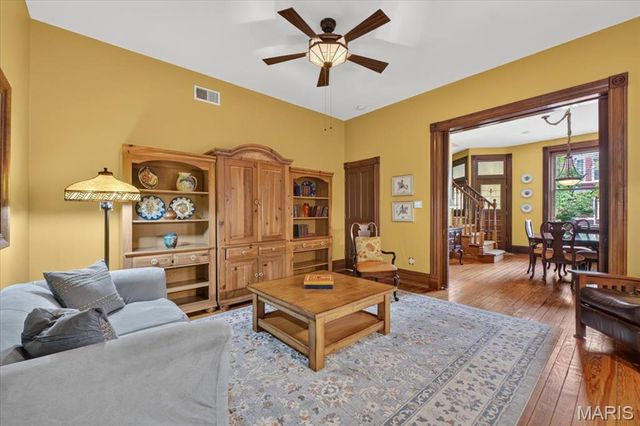 2919 Michigan Avenue, St Louis, MO 63118