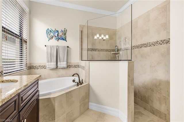 28554 Westmeath CT, Bonita Springs, FL 34135