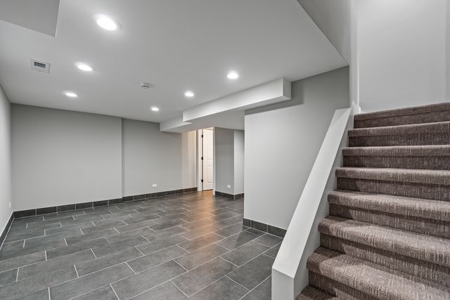 2725 W 99th Street, Chicago, IL 60655