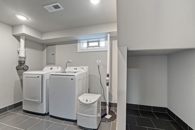 2725 W 99th Street, Chicago, IL 60655