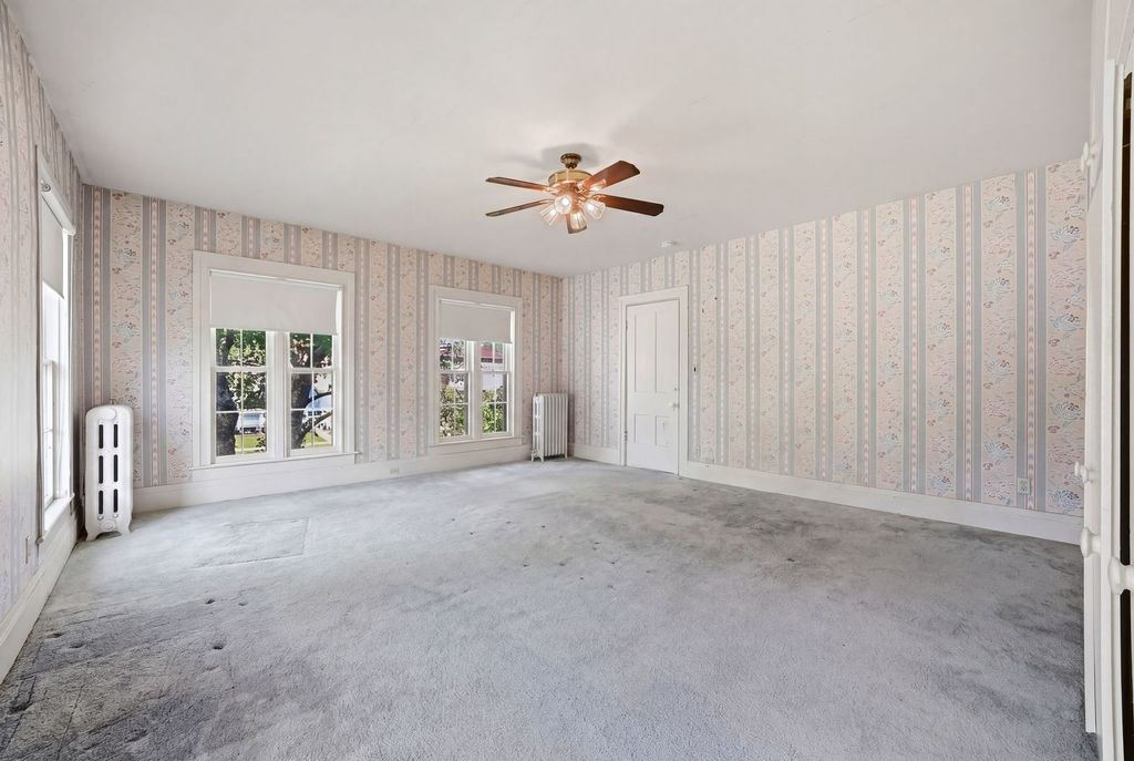 Image 23 of property listing at 305 Somonauk Street, Sycamore, IL 60178