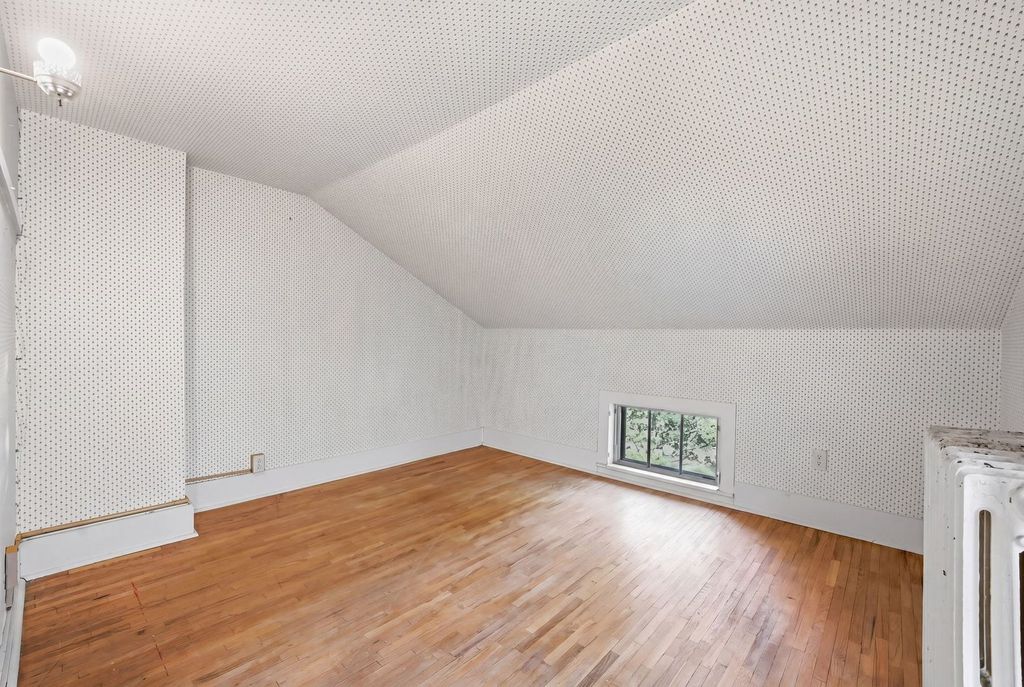 Image 31 of property listing at 305 Somonauk Street, Sycamore, IL 60178
