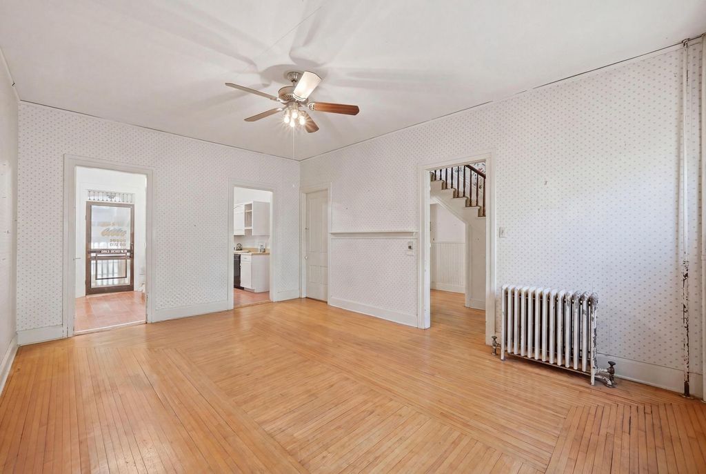 Image 5 of property listing at 305 Somonauk Street, Sycamore, IL 60178