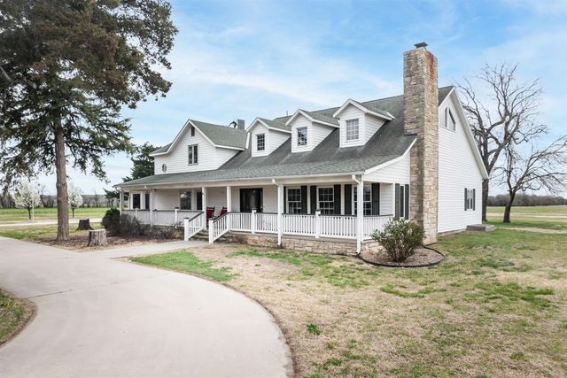 5645 172nd Rd, Winfield, KS 67156