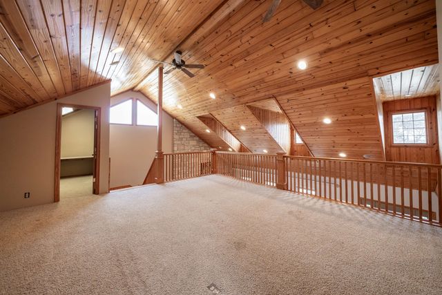 5645 172nd Rd, Winfield, KS 67156