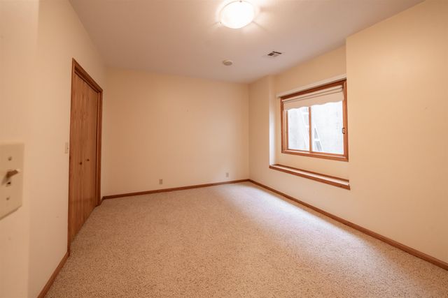 5645 172nd Rd, Winfield, KS 67156