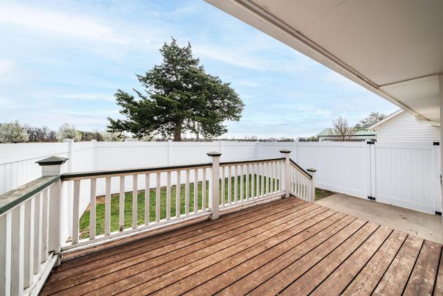 5645 172nd Rd, Winfield, KS 67156