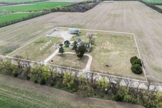 5645 172nd Rd, Winfield, KS 67156