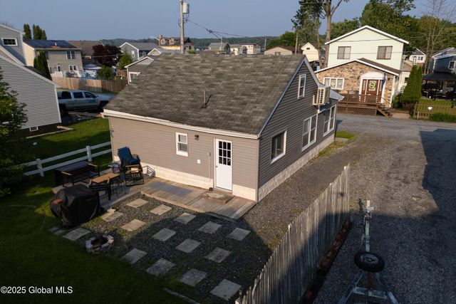 107 4th Street, Malta, NY 12866